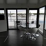 Hausboot Leukermeer Botel Well (Limburg)