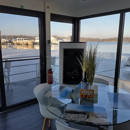 Hausboot Leukermeer Hotel en barco *
