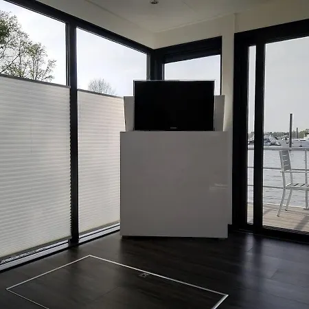 Hotel en barco Hausboot Leukermeer Well (Limburg)