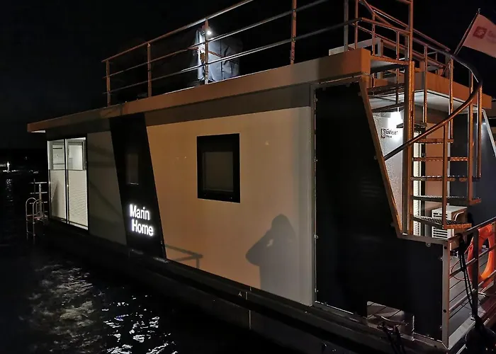 Hausboot Leukermeer * Well (Limburg)