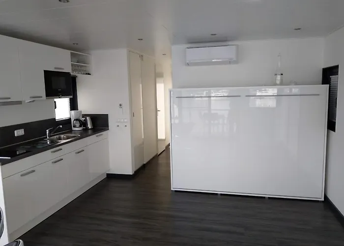 Hausboot Leukermeer Велл