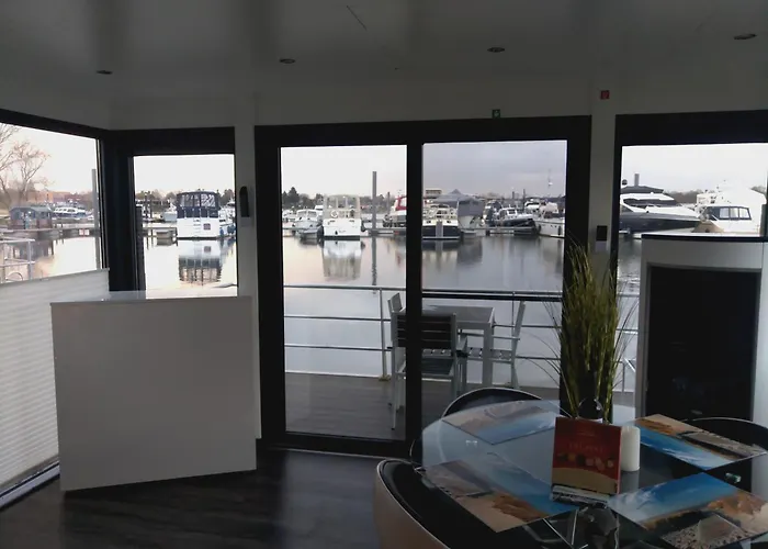 Ботель Hausboot Leukermeer