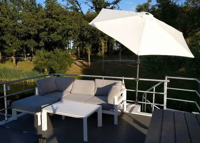 Hausboot Leukermeer Ботель