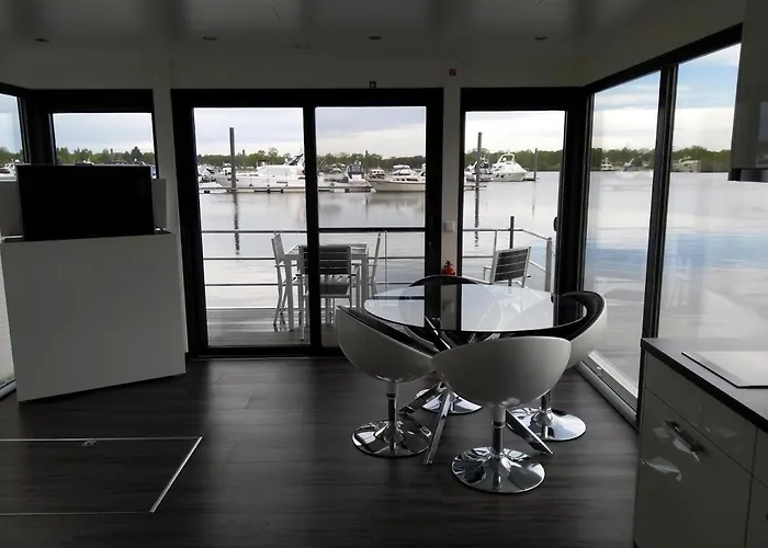 Hausboot Leukermeer Botel Well (Limburg)