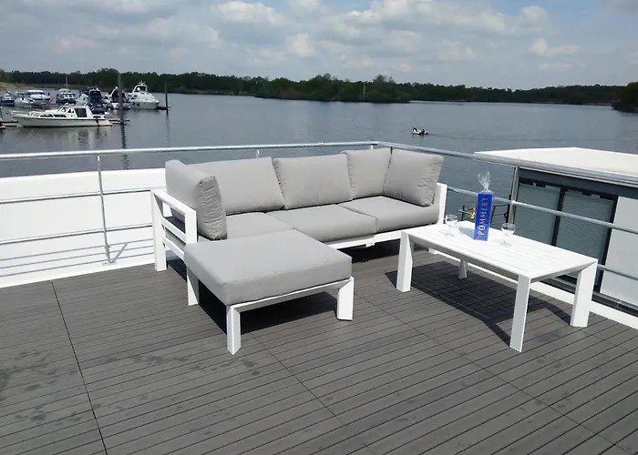 Botel Hausboot Leukermeer *