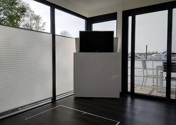 Ботель Hausboot Leukermeer Велл