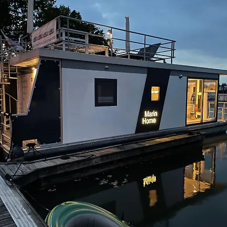 Hausboot Leukermeer Well