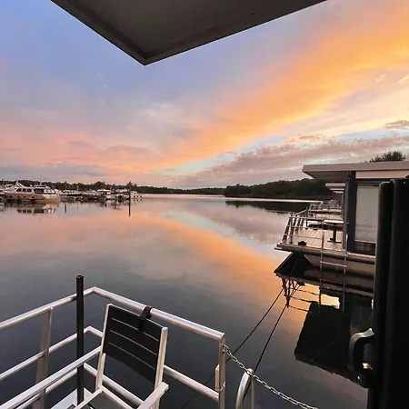 Botel Hausboot Leukermeer Well