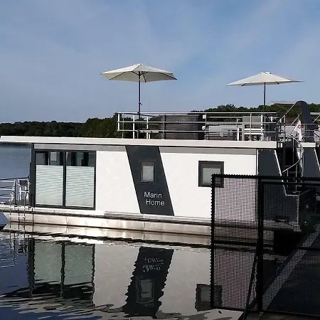 Hausboot Leukermeer Well * Well (Limburg)
