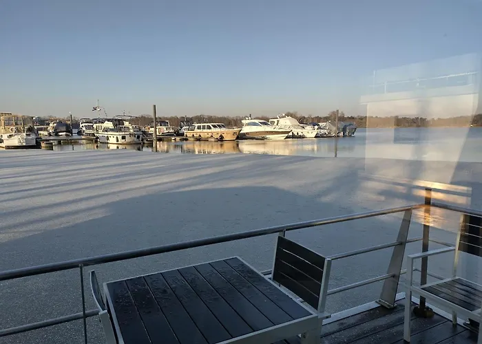 Hausboot Leukermeer * Well